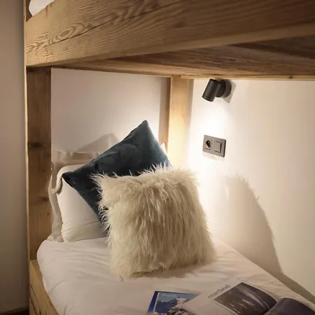 Grandes Bosses - Beau Penthouse Au Charme Montagnard Mae-5844 *